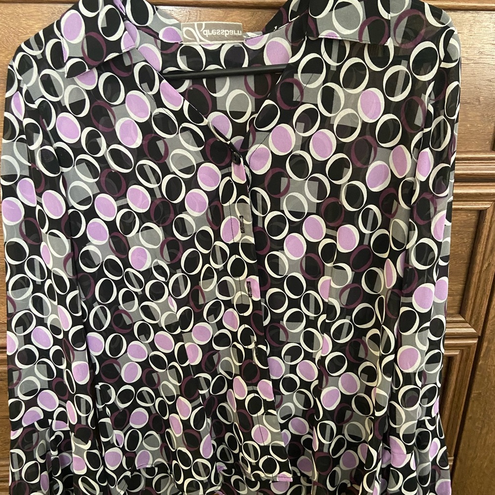 Dressbarn long sleeve women’s dress shirt. Size M